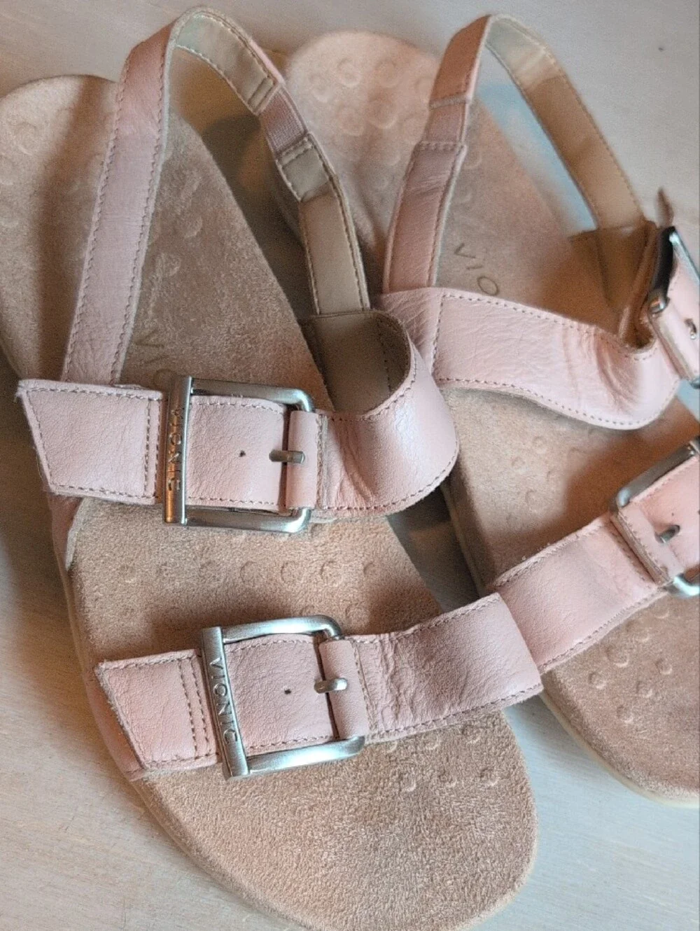 VIONIC Reese Slingbacks